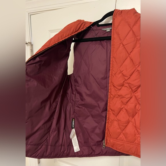 L.L. Bean Signature Downtek Hooded Quilted Vest - Picture 2 of 4